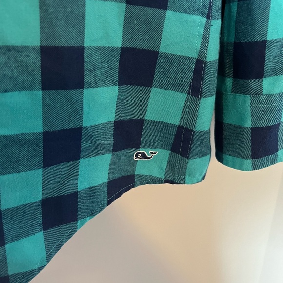 Vineyard Vines flannel (L) - Picture 4 of 5